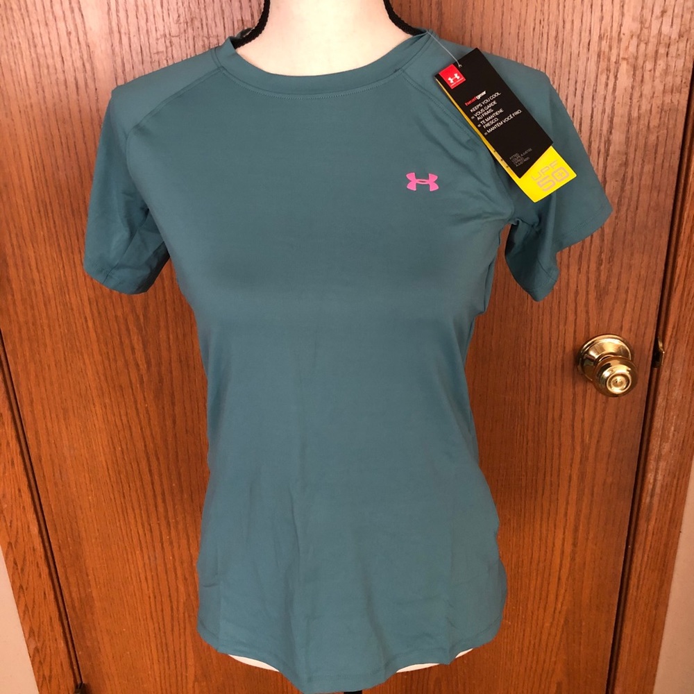 NWT! Women’s Under Armour Athletic Shirt